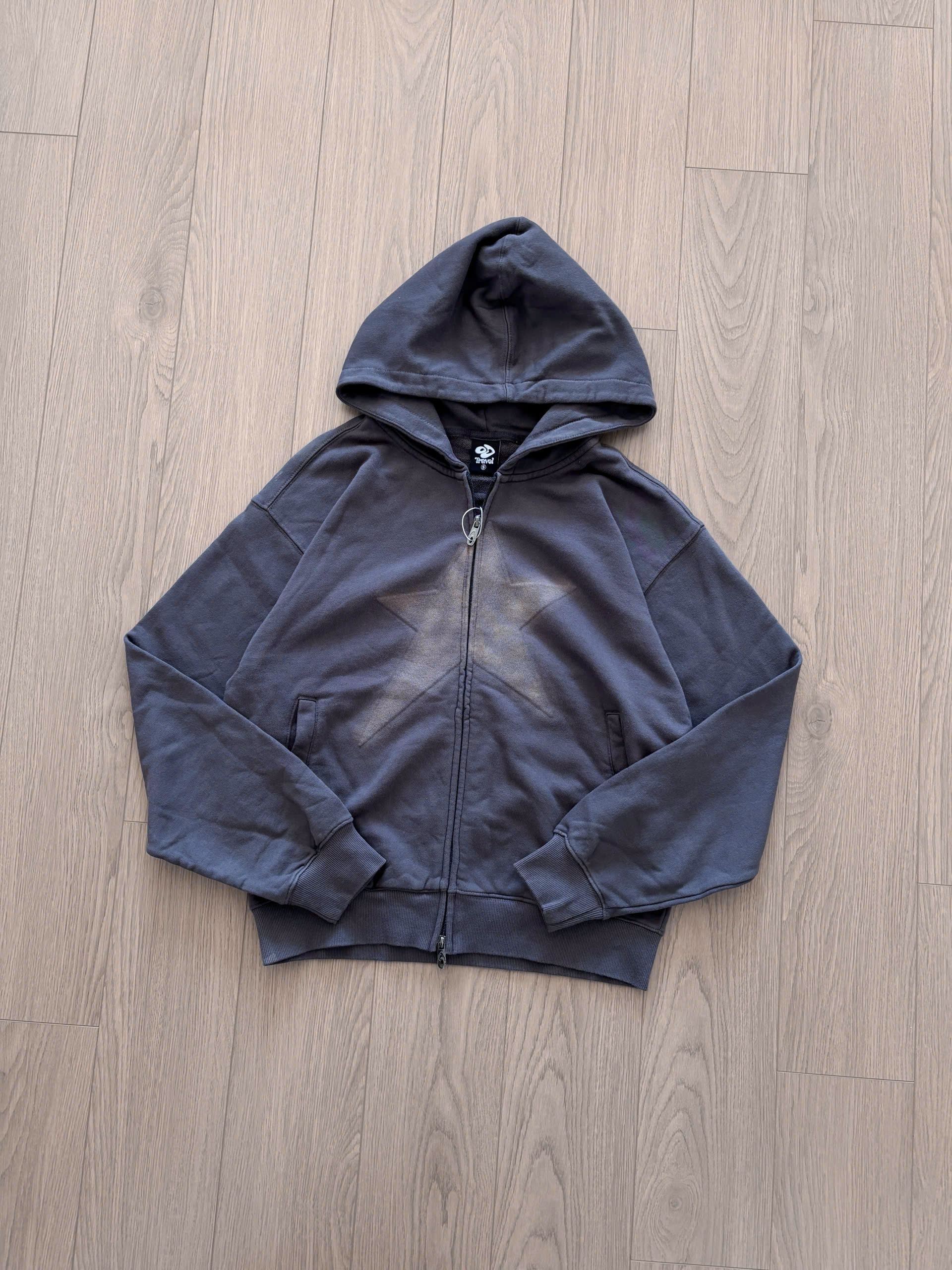 Travel Hoodie Zip Embossed Star