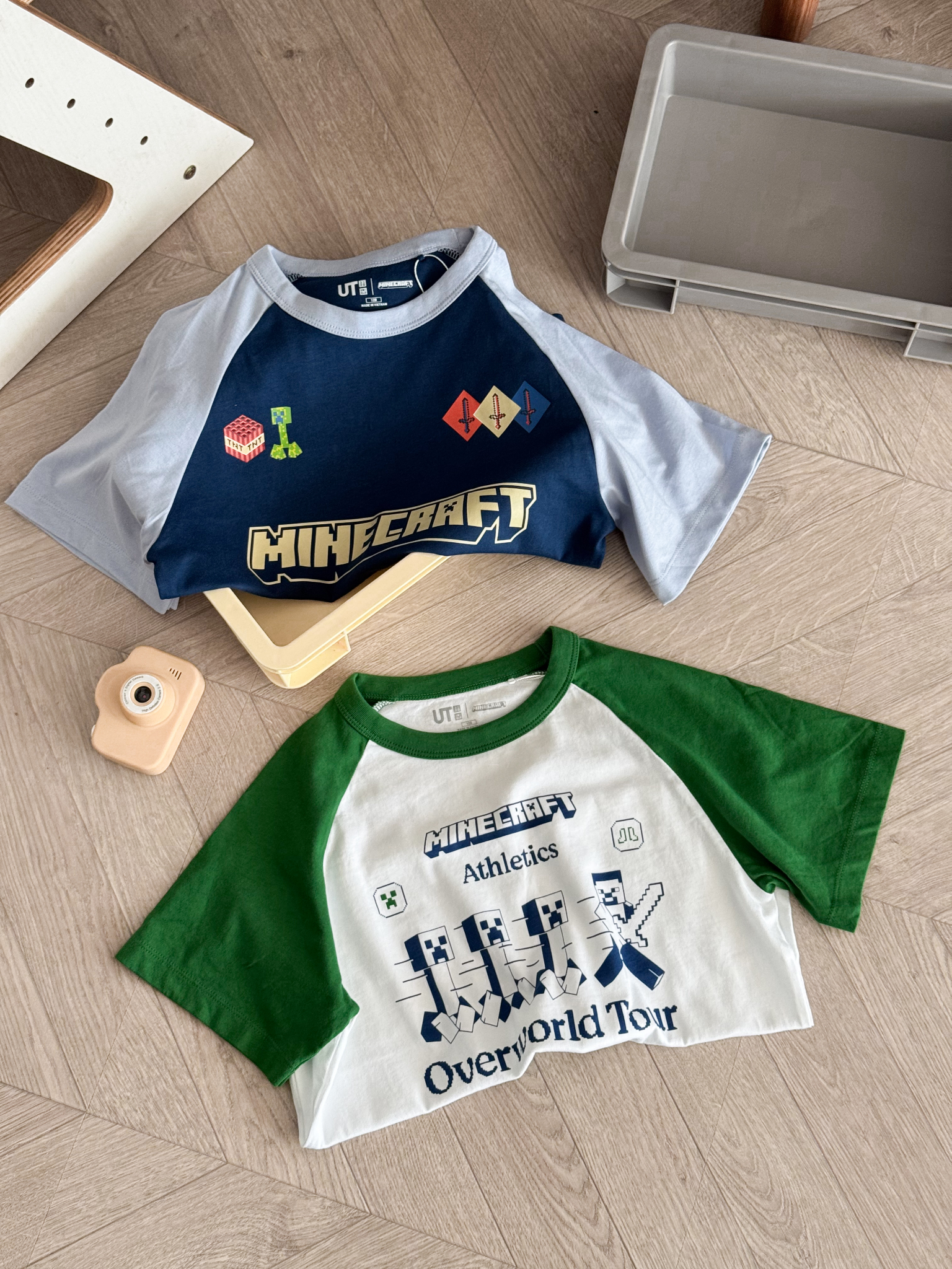 Uniqlo Tshirt KID MineCraft