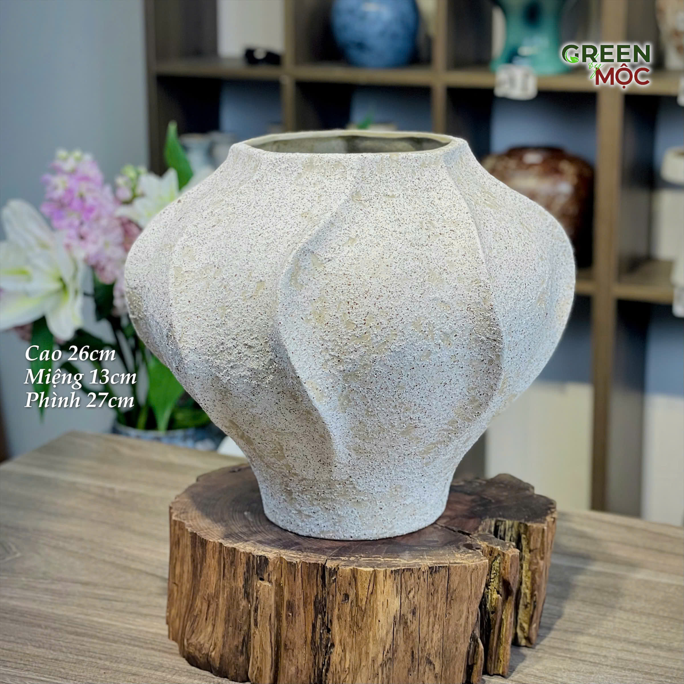 Bình Cắm Hoa Dáng Vò Tròn Múi Khế PT Ceramics Bát Tràng