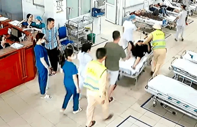 Kịp thời hỗ trợ thiếu niên bị trụy mạch khi đang lưu thông trên đường