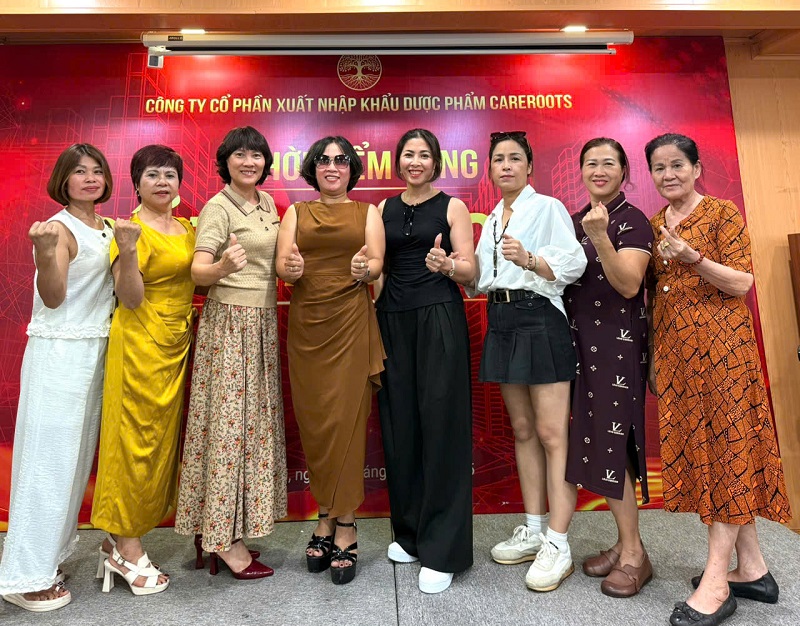 Thoi-diem-vang-de-thanh-cong-cung-CareRoots_hoi thao careroots 2.jpg
