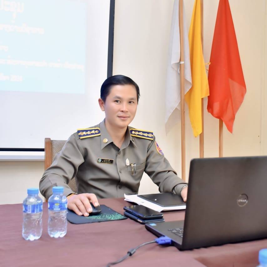 a Văn Tín Dũng, Hải Quan
