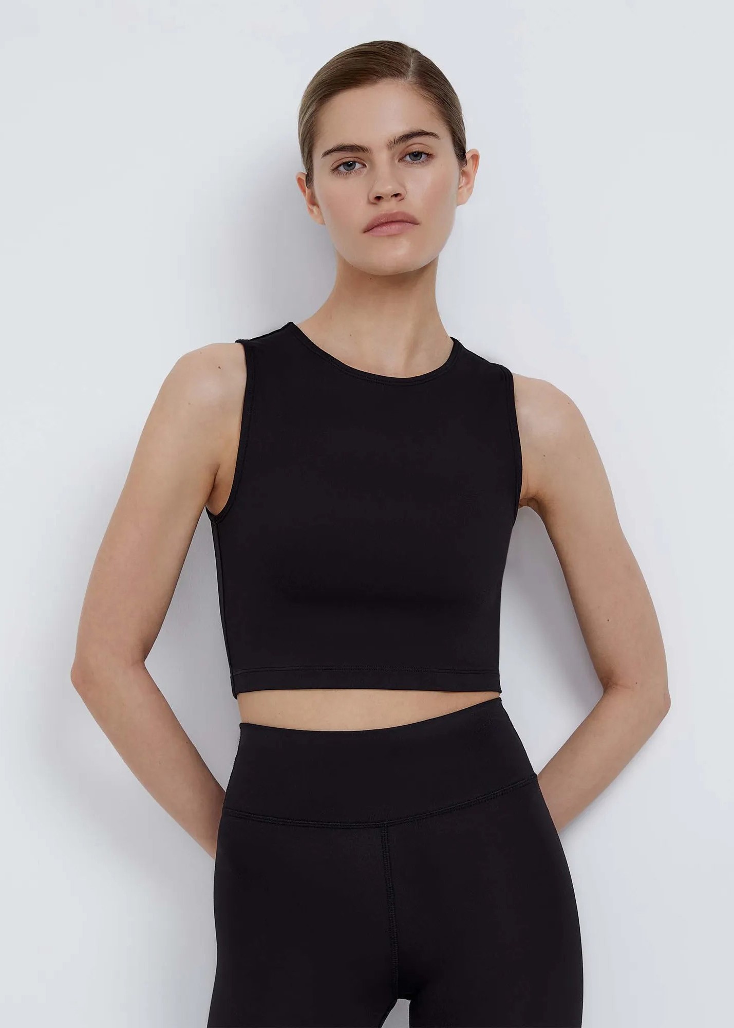 Áo 3 lỗ crop top Gloria Jean