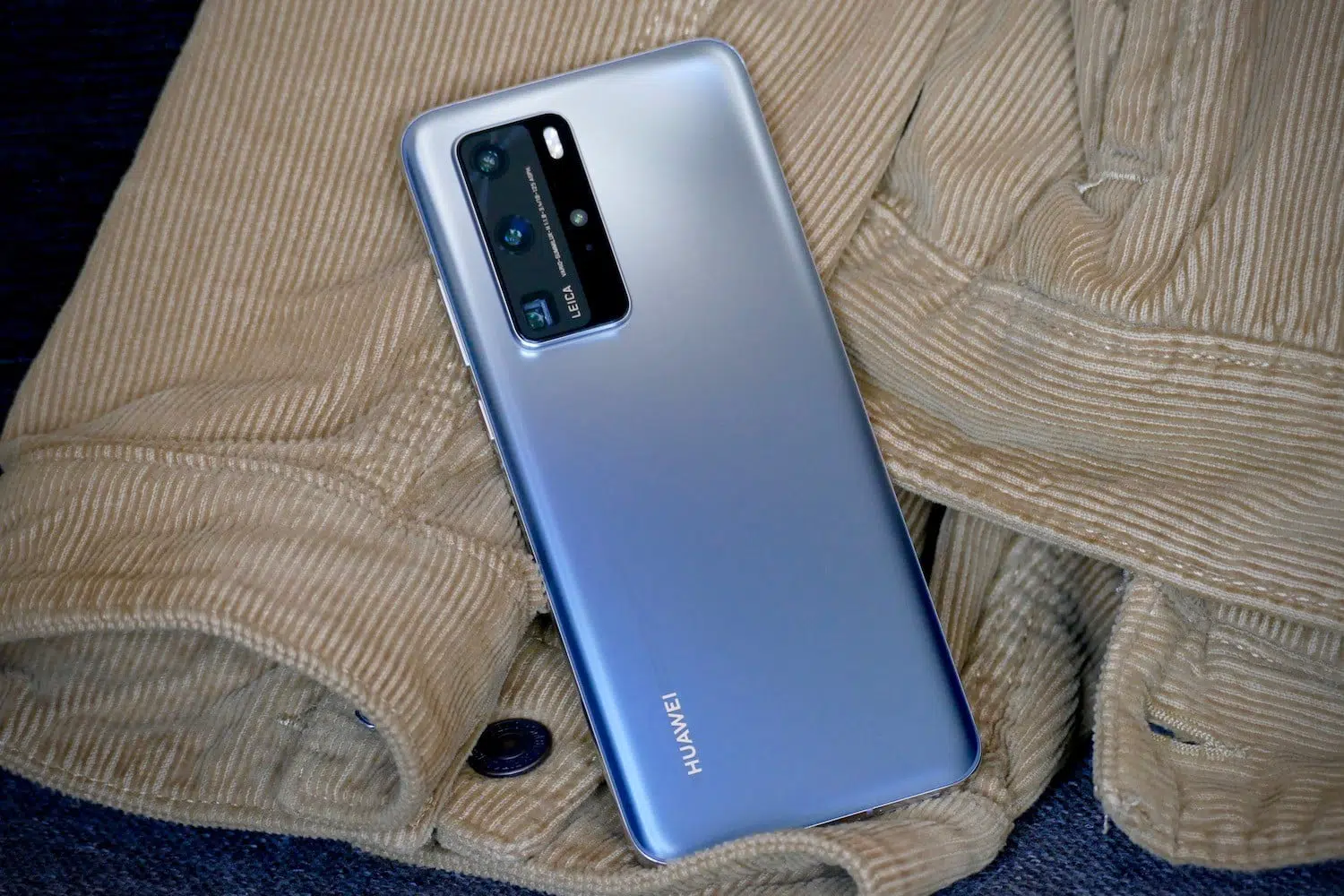Rò rỉ hình ảnh của Huawei P50: Thiết kế cụm camera sau trông thanh mảnh và ấn tượng hơn, có ống kính tiềm vọng