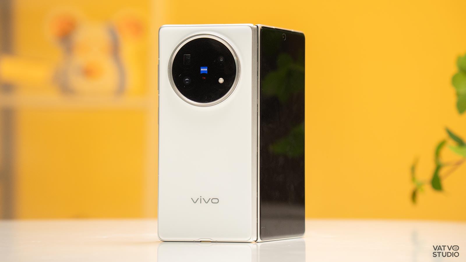 vivo X Fold5 đã về Việt Nam: Cực mỏng, cực nhẹ nhưng vẫn có điểm yếu