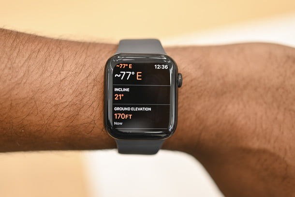 Nên lựa chọn Apple Watch series 4 hay series 5?