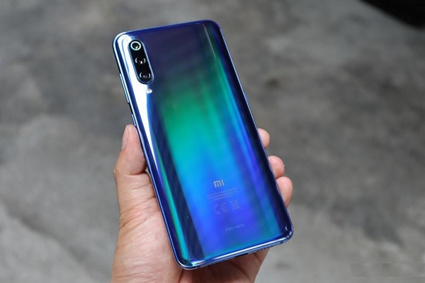 So sánh điện thoại Xiaomi Mi 8 và Xiaomi Mi 9 : Sự khác biệt lớn nhất nằm ở camera