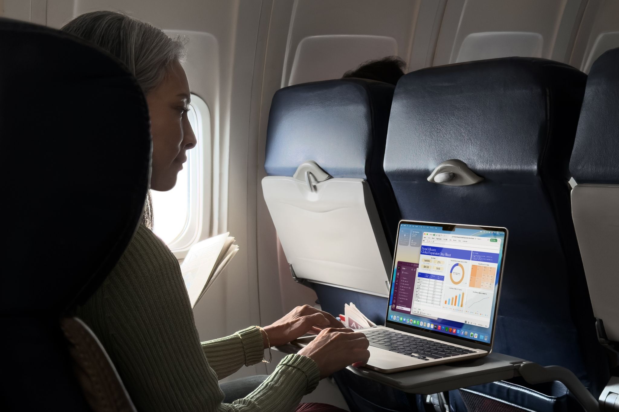 Nen-mua-MacBook-Air-M4-cho-tiet-kiem-hay-MacBook-Air-M5-moi-nhat--1.jpg