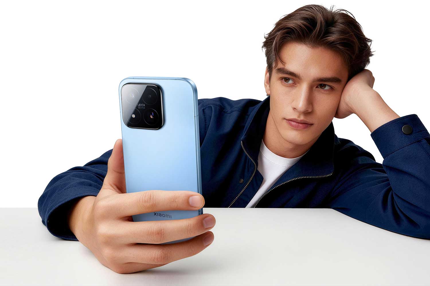 Xiaomi-17-Max-ra-mat-voi-pin-silicon-cacbon-8000-mAh-va-camera-200MP-gia-tu-17-trieu.jpg