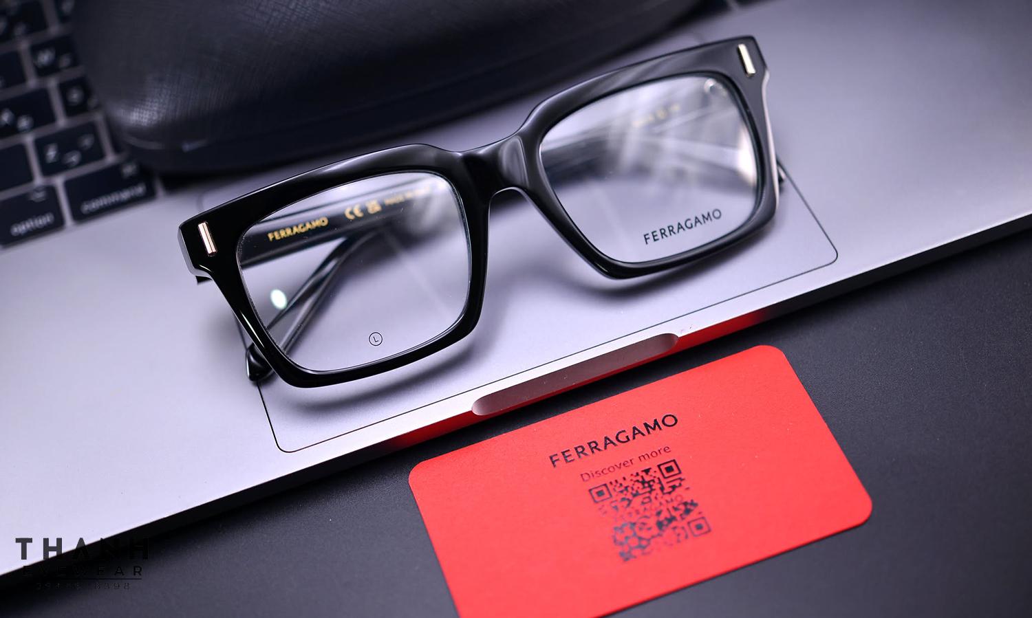 Gọng kính Salvatore Ferragamo SF2993 001