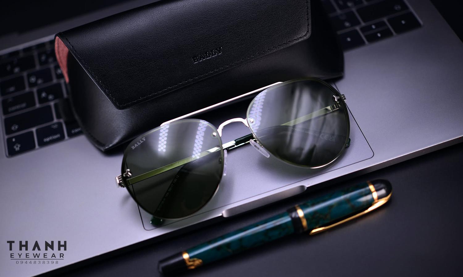 Kính râm Bally BY0106H 16A Green Metal