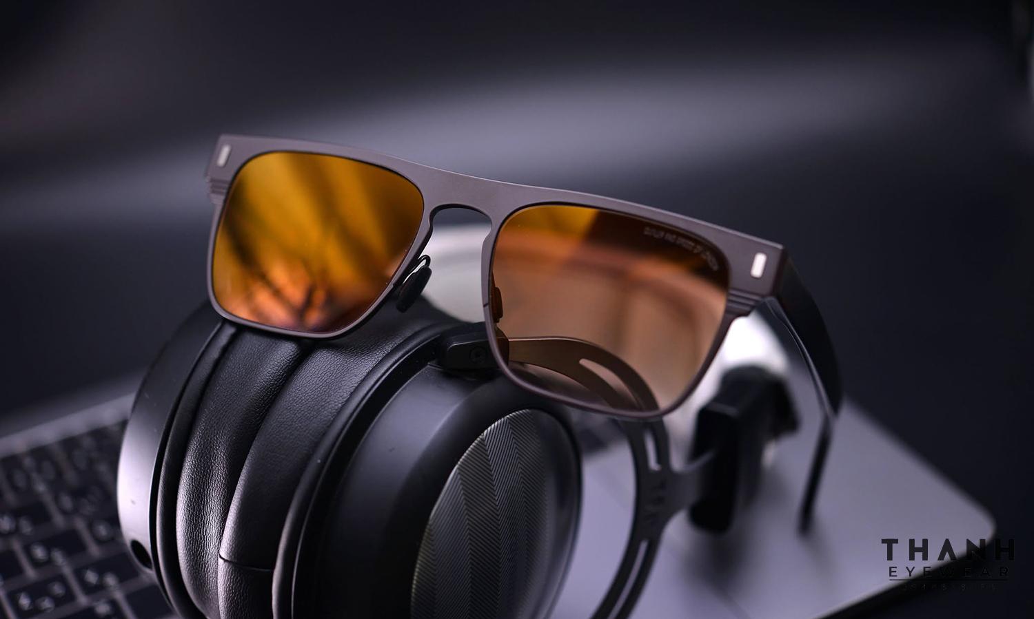Kính râm Cutler and Gross CGSN1366 002 Matte Brown Titanium