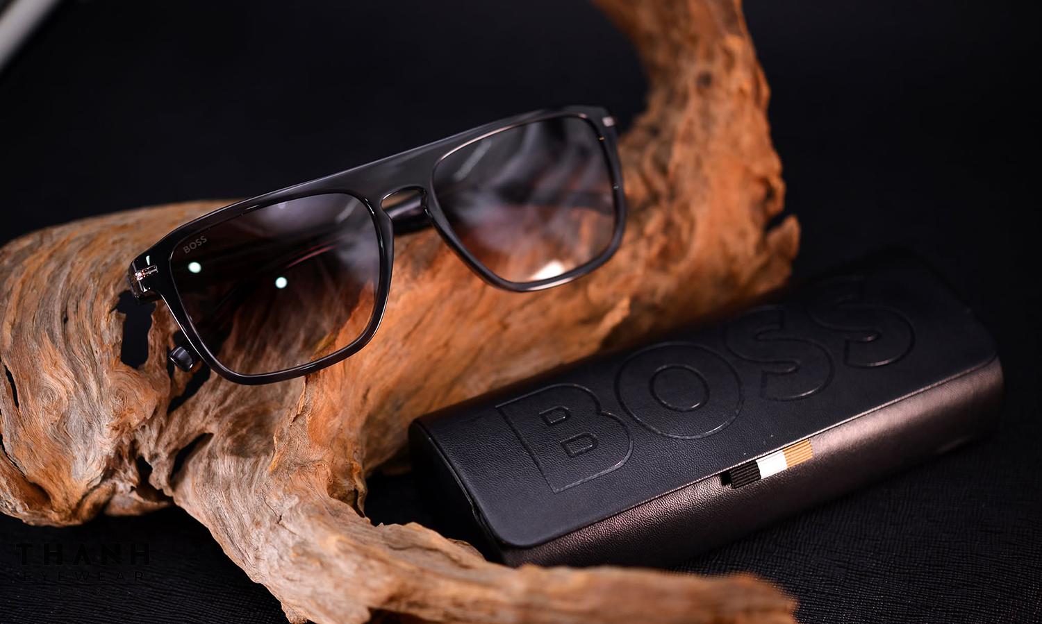 Kính râm Hugo Boss BOSS1599/S 02W8/9K Grey Horn