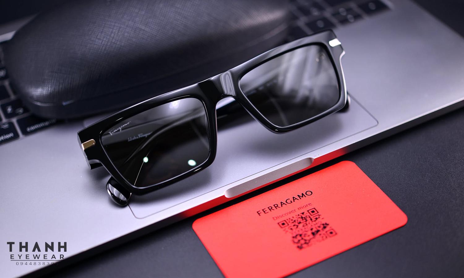 Kính râm Salvatore Ferragamo SF1086S 001 Black Full frame