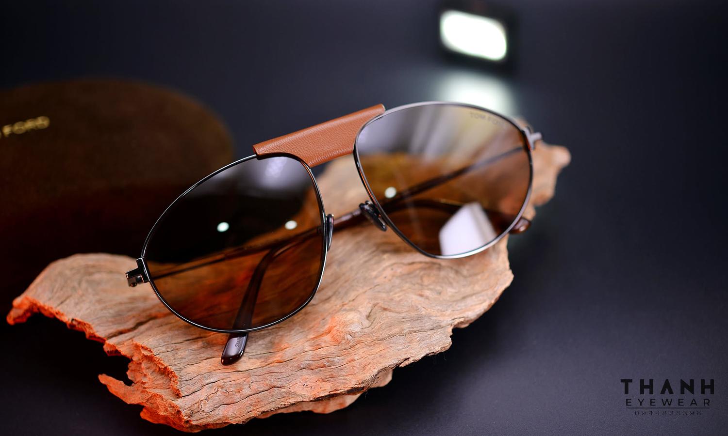 Kính râm Tom Ford TF1095 08E Aviator Shiny Gunmetal