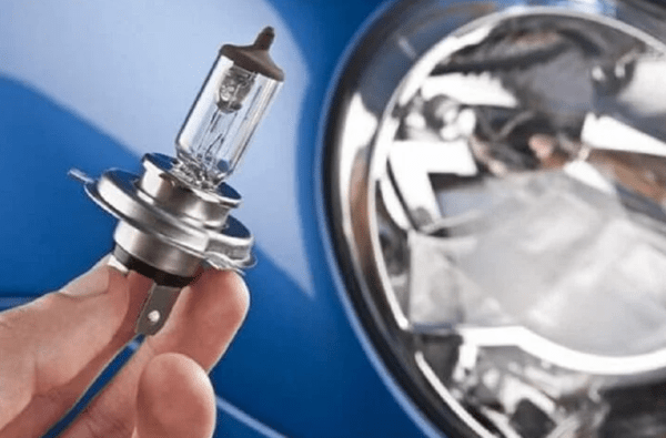 Bóng đèn halogen có thời gian sử dụng từ 500 đến 2000 giờ