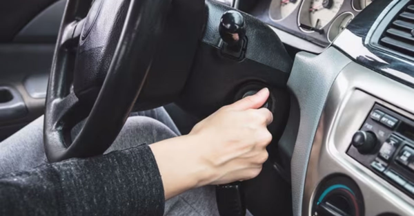Xe khó khởi động hơn nếu hỏng bơm xăng ô tô