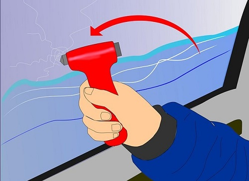 Hướng dẫn cách phá cửa kính trong lúc nguy hiểm