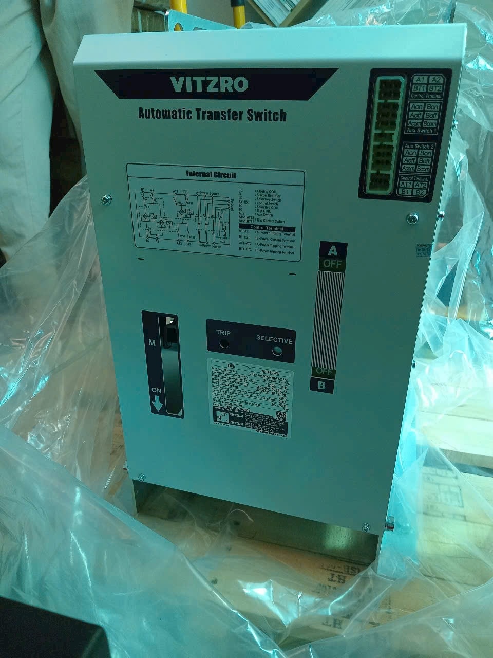 Bộ chuyển nguồn tự động (Back) ATS Vitzro 4P 3200A C60-320WN