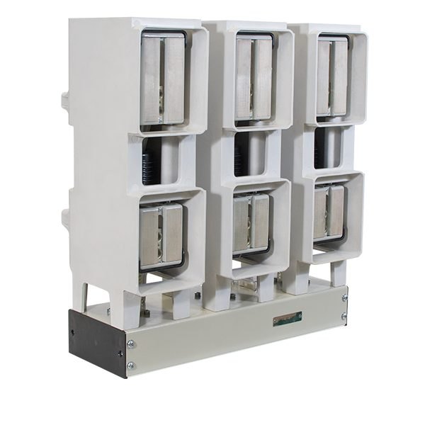 Máy cắt chân không Indoor VCB 3 pha 17.5kV 2500 - 3150A Magvatech