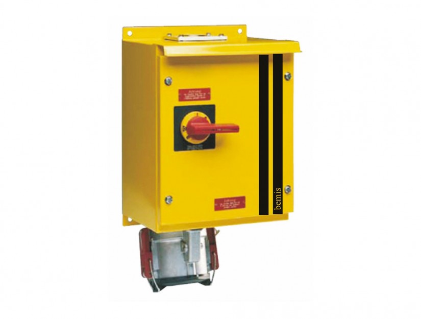 Ổ cắm âm bẻ góc 90° IP67 tích hợp tủ đấu dây có cầu dao BEMIS, 4x400A (3P+E), 380V 50/60 Hz