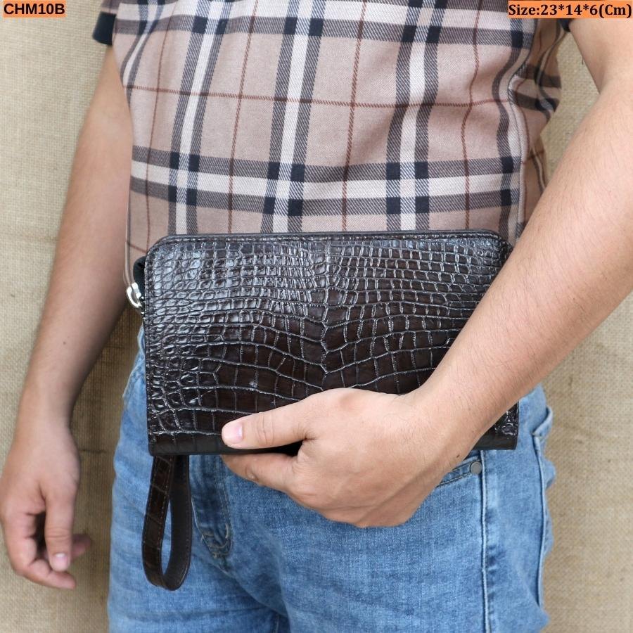 Cầm Tay Khóa Số Da Cá Sấu Vân Bụng Size 23*14*6Cm