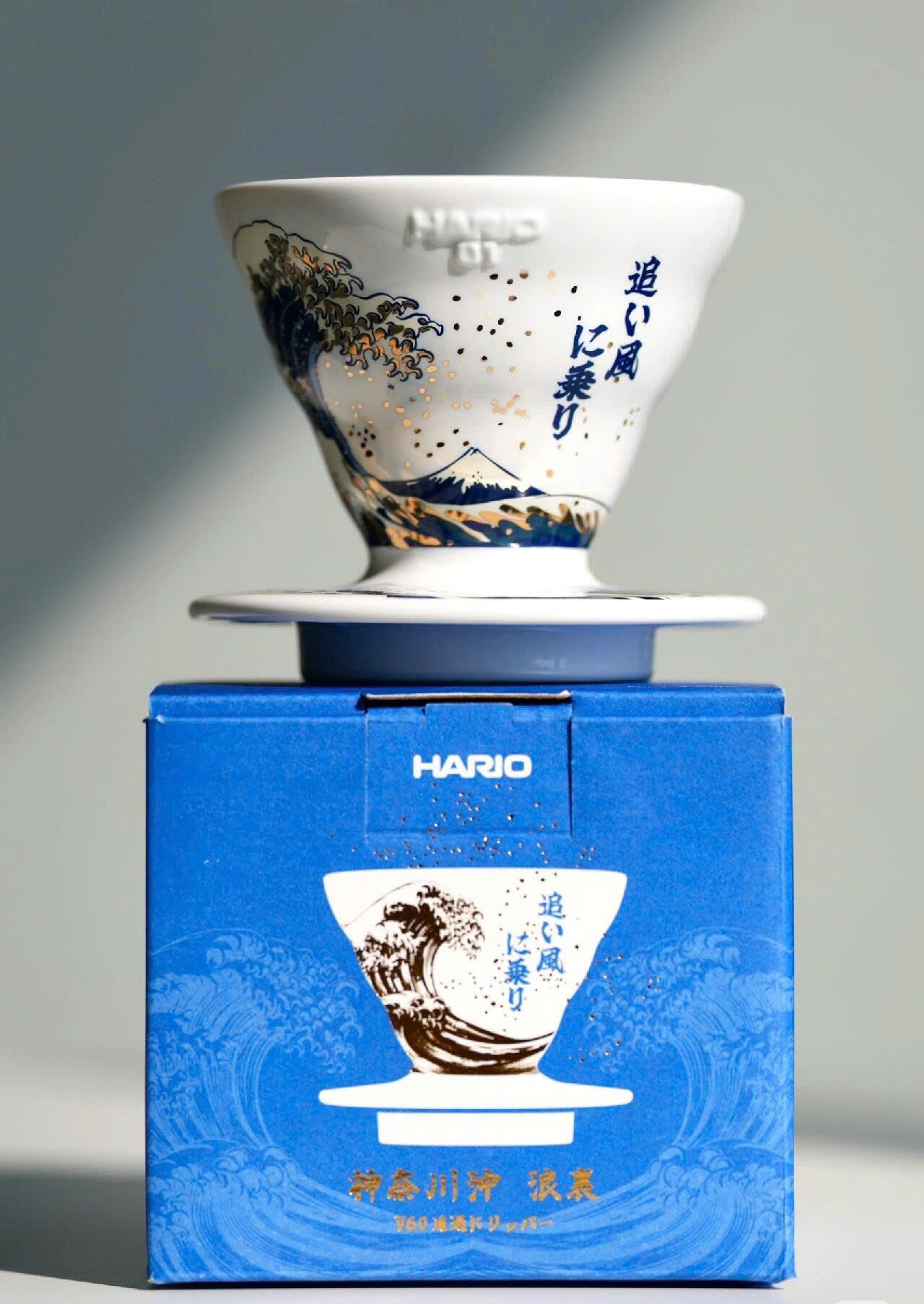 Phễu lọc cà phê Hario V60 01 Great Wave Off Kanagawa Gold Limited Edition