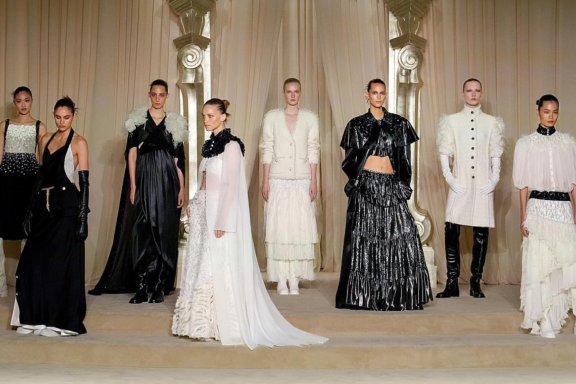 CHANEL HAUTE COUTURE THU ĐÔNG 2025: NƠI VẺ ĐẸP CỔ ĐIỂN GIAO THOA CÙNG TƯ DUY ĐƯƠNG ĐẠI