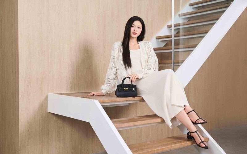 Phong cách thời trang thanh lịch dành cho cô giáo trẻ