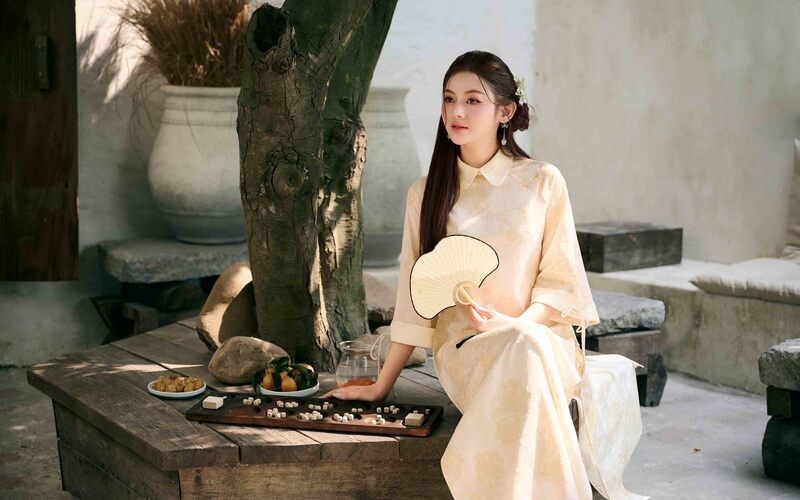 YOONA ra mắt BST áo dài Tết mang đậm hơi thở và sức sống mùa Xuân