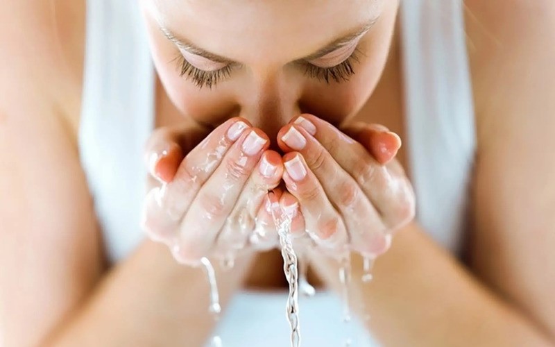 Rửa mặt bằng nước bao nhiêu độ là tốt cho làn da?
