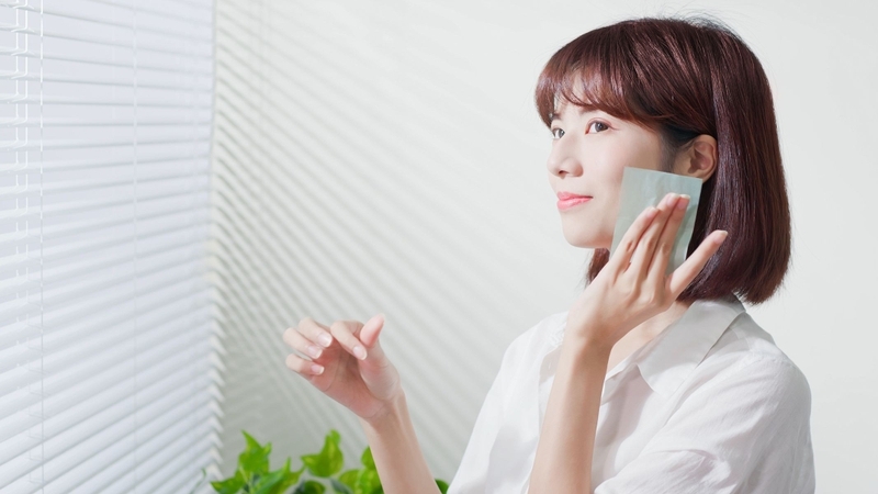 -F5-lop-makeup-giua-ngay-voi-5-buoc-dam-lai-cuc-tu-nhien-1.jpg