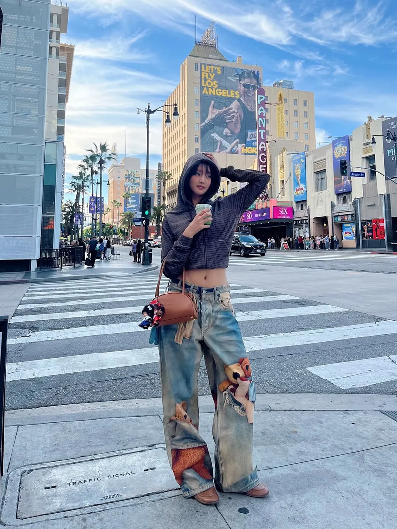 -Nang-cap-outfit-mua-He-voi-4-kieu-ao-khoac-mong-duoc-sao-Han-yeu-thich-3.jpg