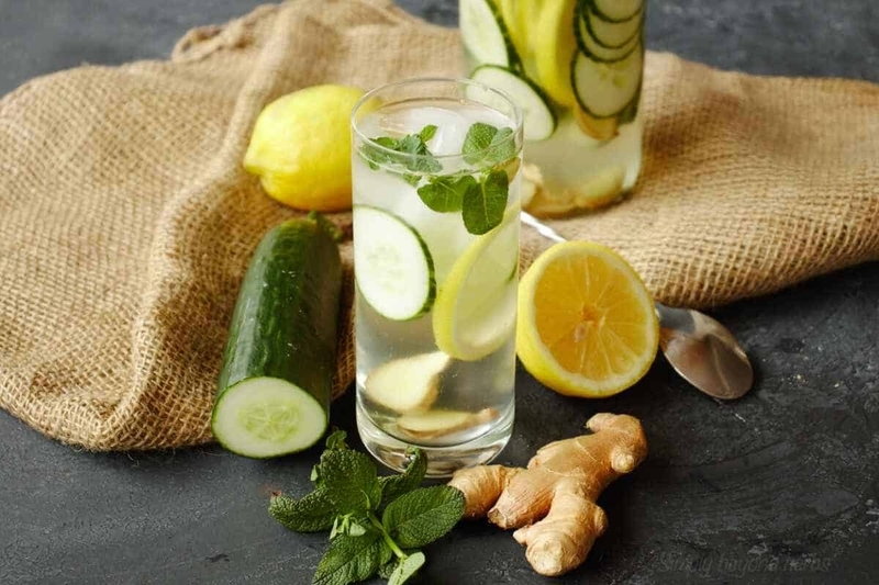 Giai-nhiet-mua-he-voi-6-cong-thuc-nuoc-detox-giu-dang-dep-da-2.jpg