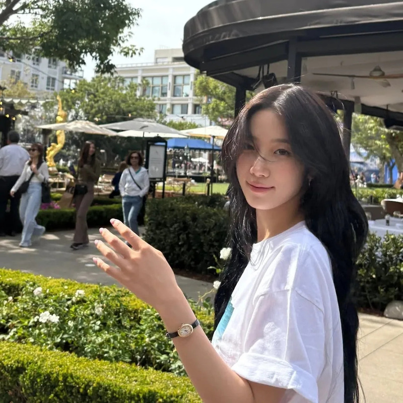 hoc-Kazuha-cham-soc-da-va-trang-diem (3).jpg