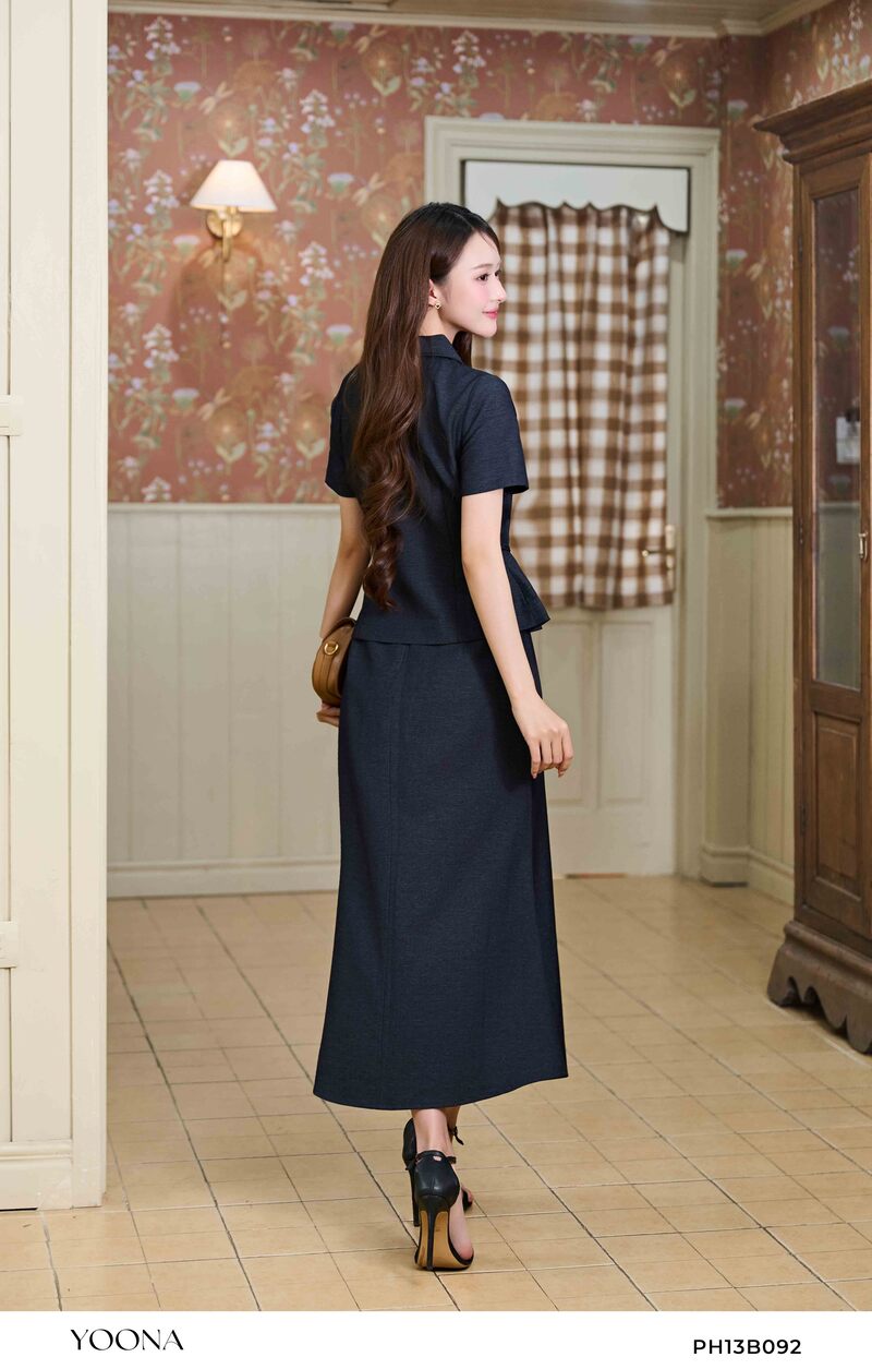KE-CAU-CHUYEN-KHOANG-LANG-CO-GU-QUA-MINI-COLLECTION-QUITE-POISE--10.jpg