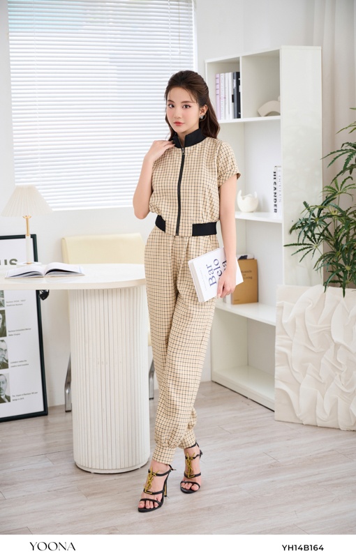 YH14B164 - Bộ twill silk kẻ caro đen be