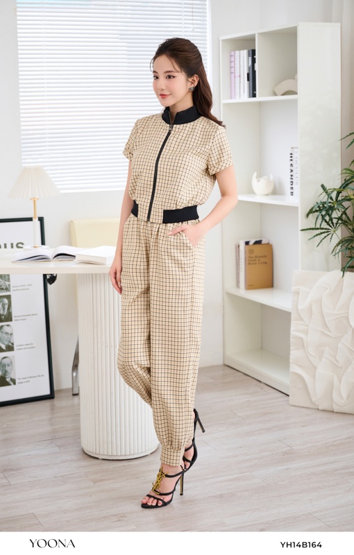 YH14B164 - Bộ twill silk kẻ caro đen be