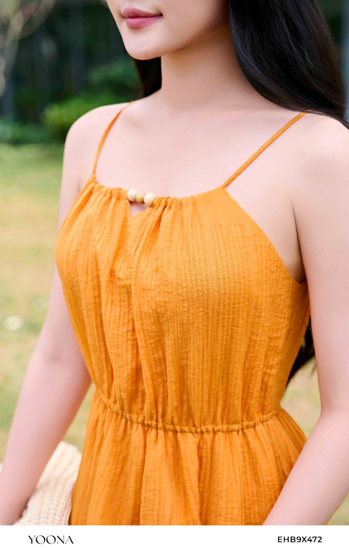 EHB9X472 - Đầm tơ nhăn kẻ
