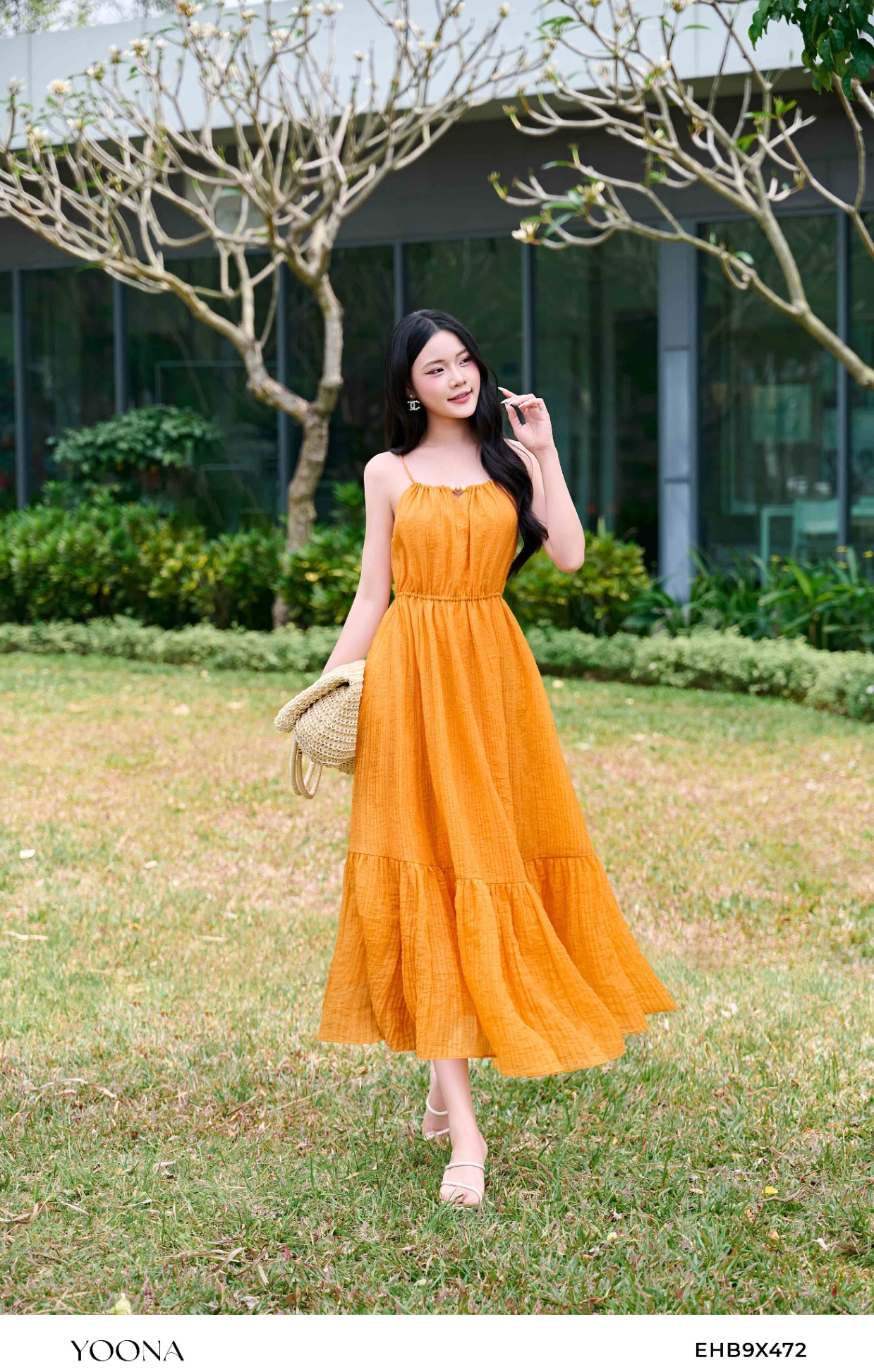 EHB9X472 - Đầm tơ nhăn kẻ