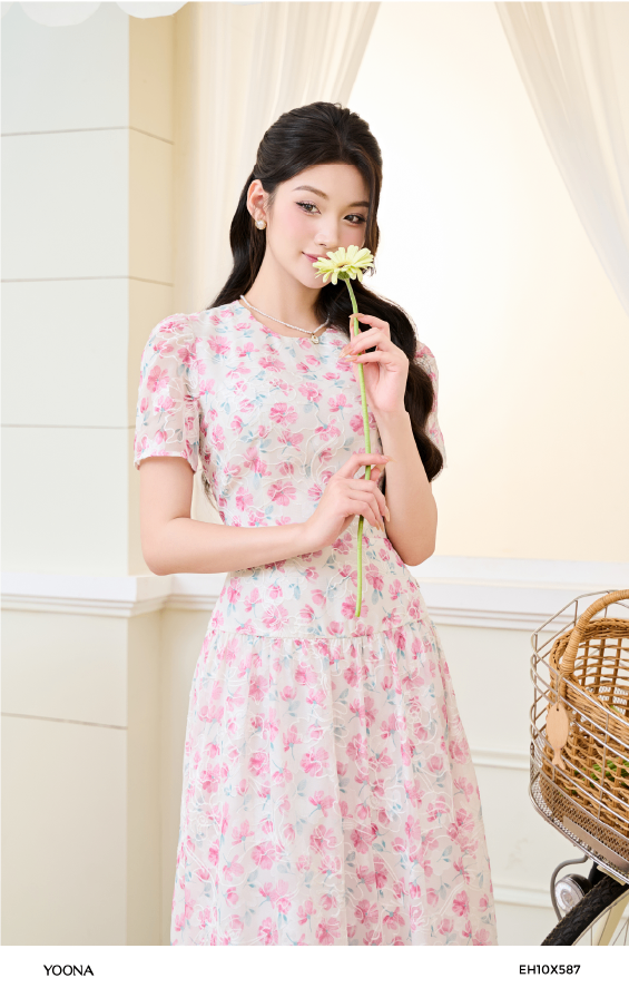 EH10X587 - Đầm tơ thêu hoa hồng