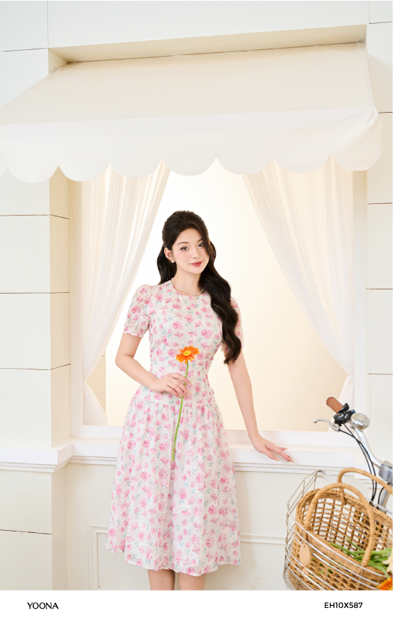 EH10X587 - Đầm tơ thêu hoa hồng