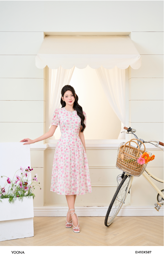 EH10X587 - Đầm tơ thêu hoa hồng