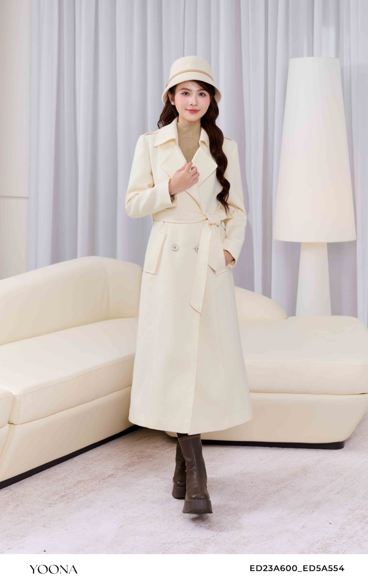 ED23A600 - Áo măng tô dạ text - S - Be sáng