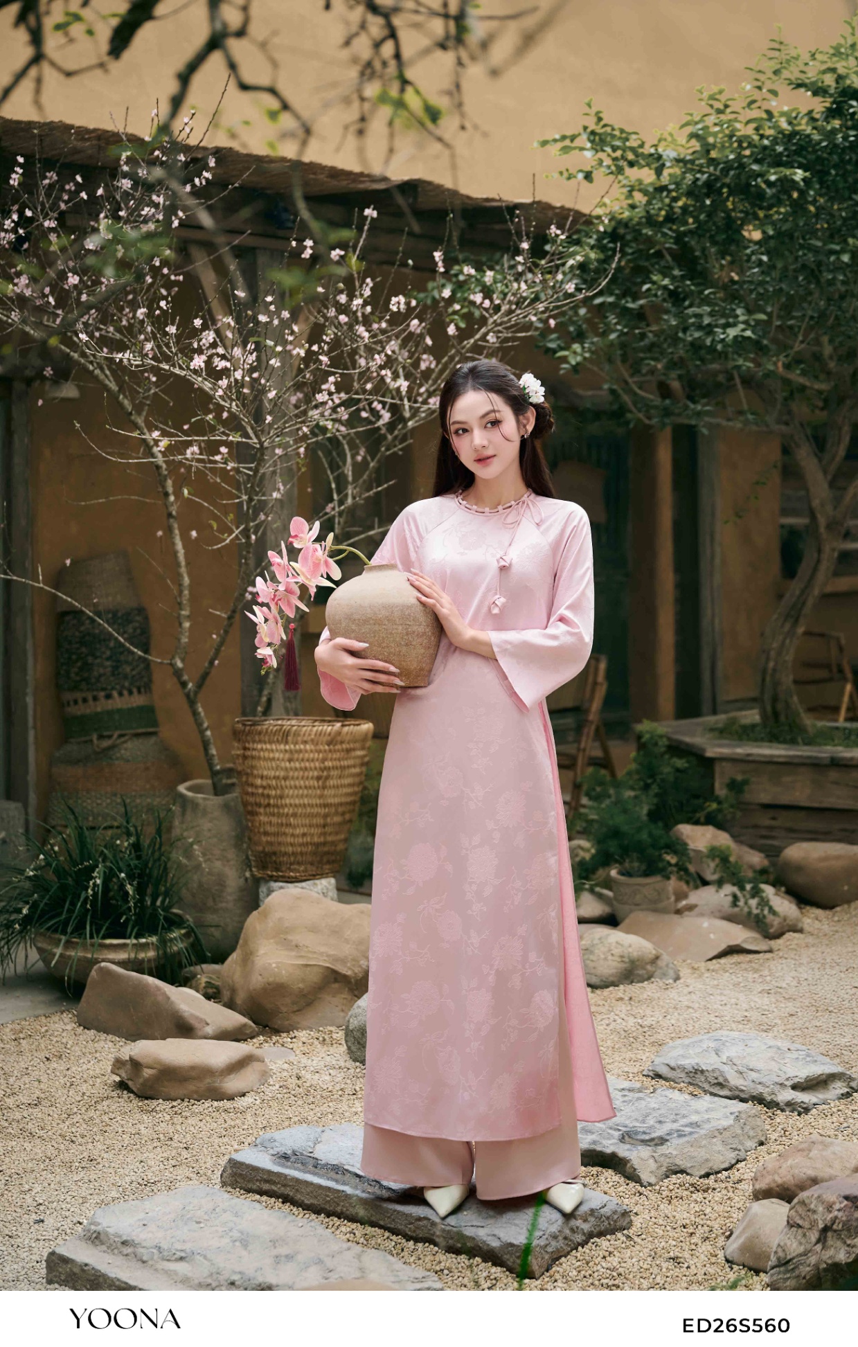 ED26S560 - Sét áo dài lụa gấm thêu hoa