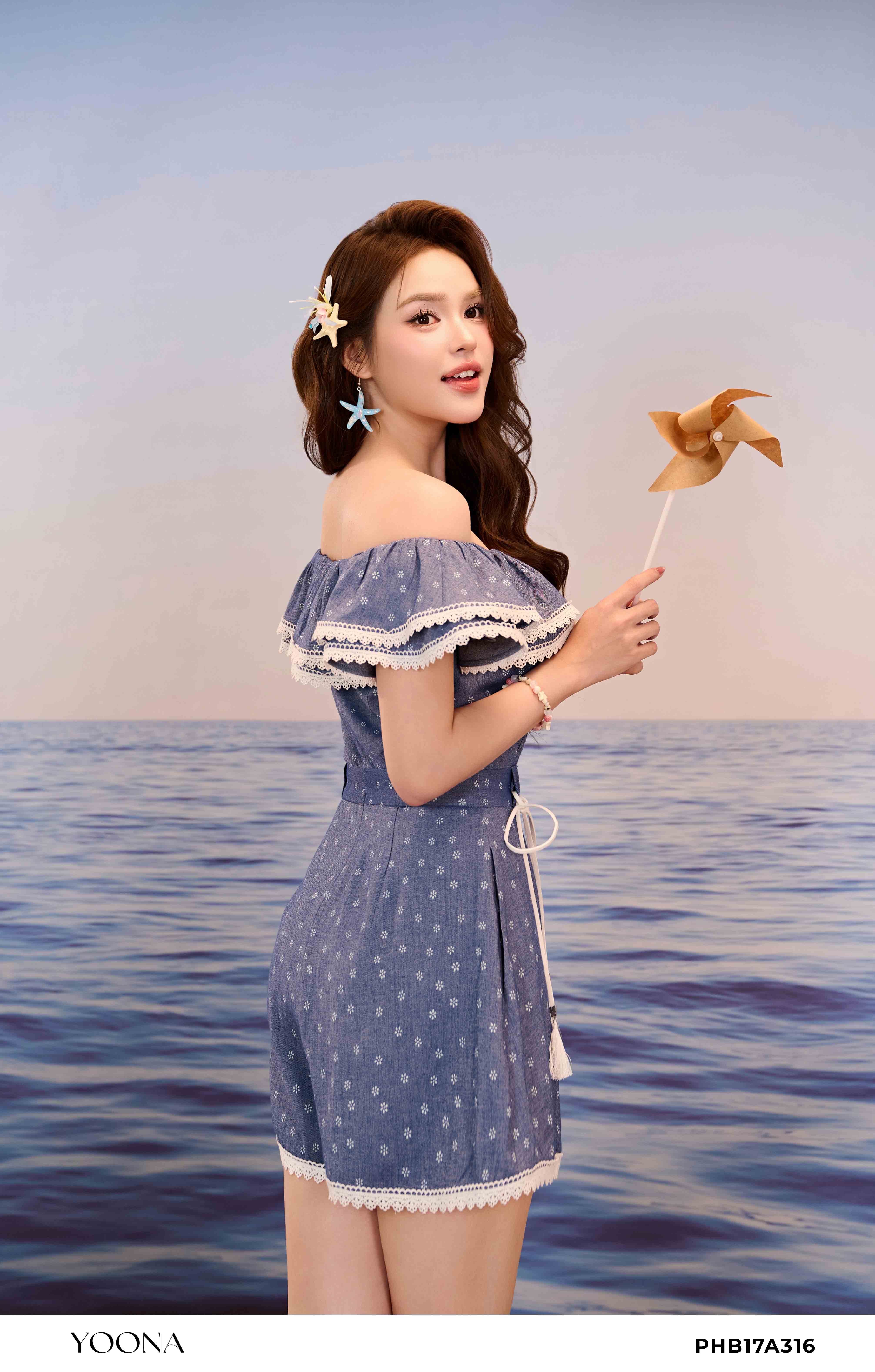 PHB17A316-Bo-jumsuit-liner-hoa-nhi-trang-3.jpg?v=1777028699