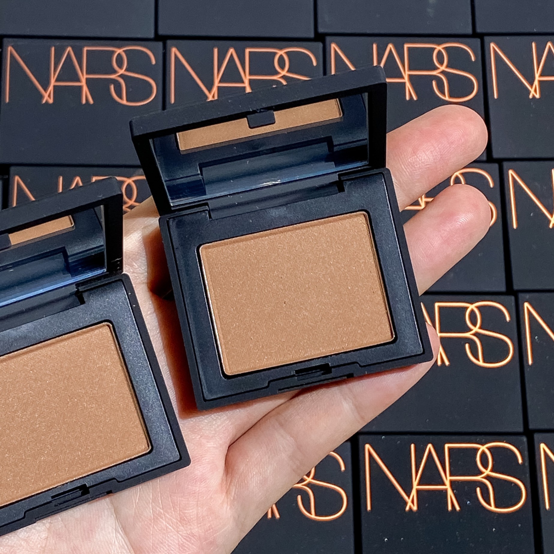 Tạo khối NARS bronzing powder mini 2.5gr (unbox) - laguna