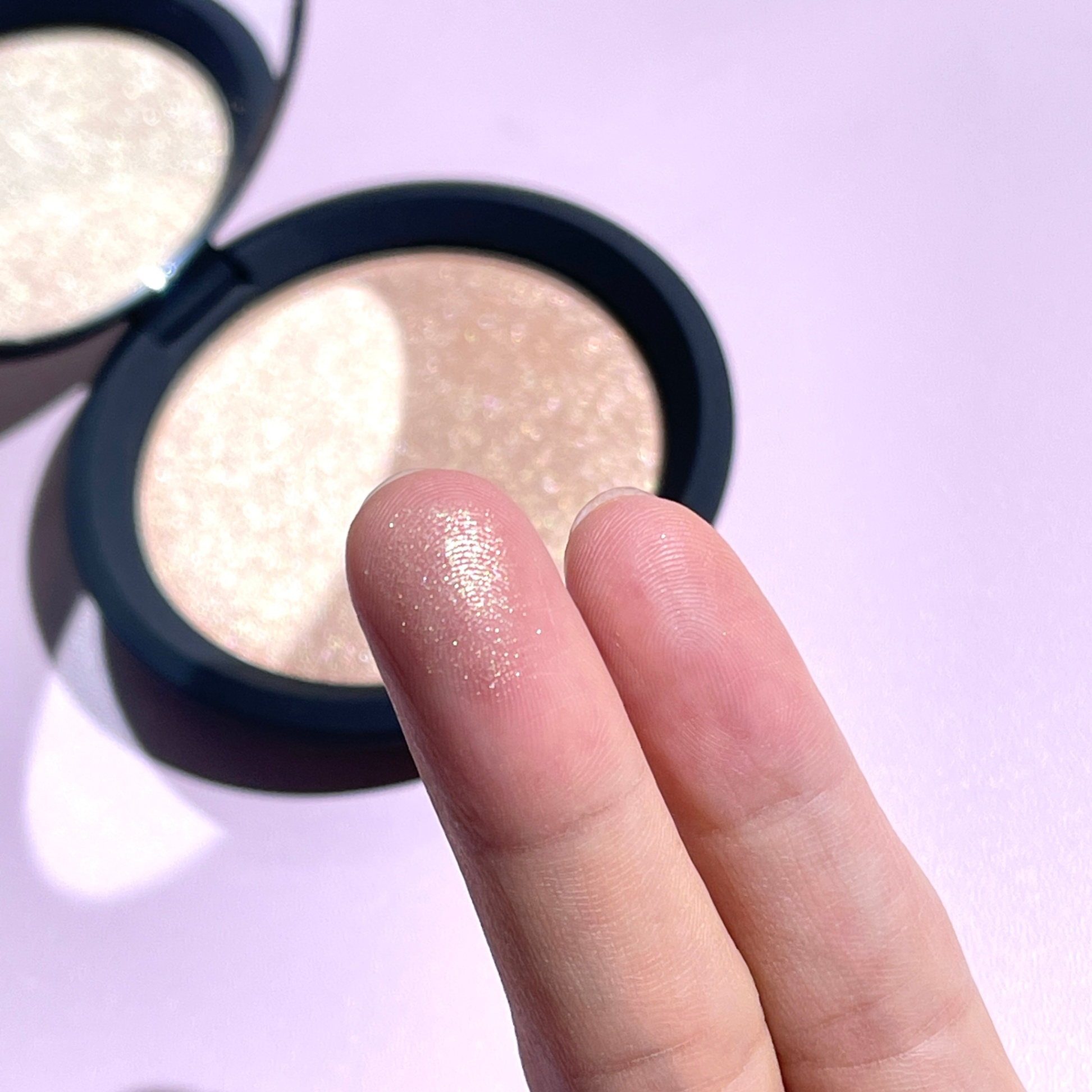 Bắt sáng BECCA x SMASHBOX shimmering skin - champagne pop (k hộp)