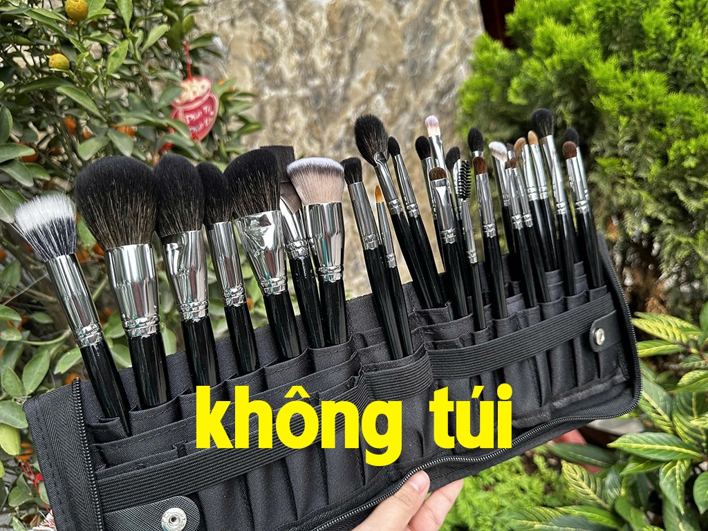 Set cọ DREAMER UMI 29 cây (không túi - tặng mút umi size trung)