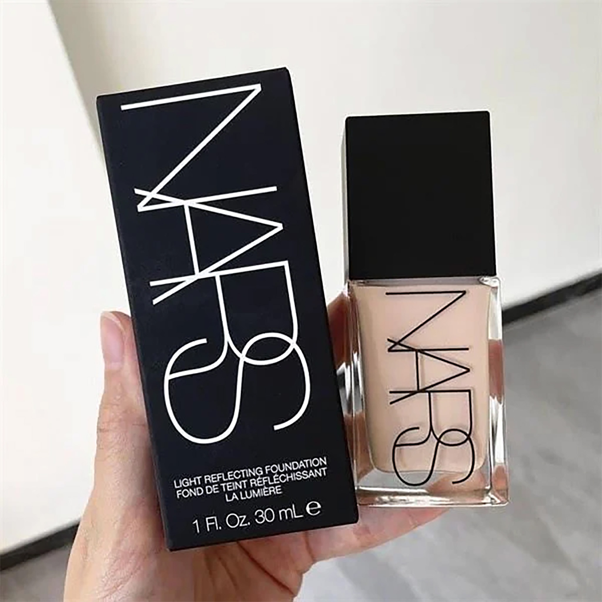 Kem nền NARS light reflecting 30ml (đủ tone)